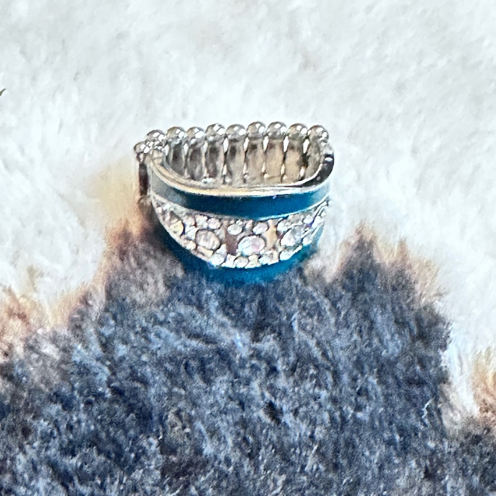 Elegant Silver and Blue Women's Ring
